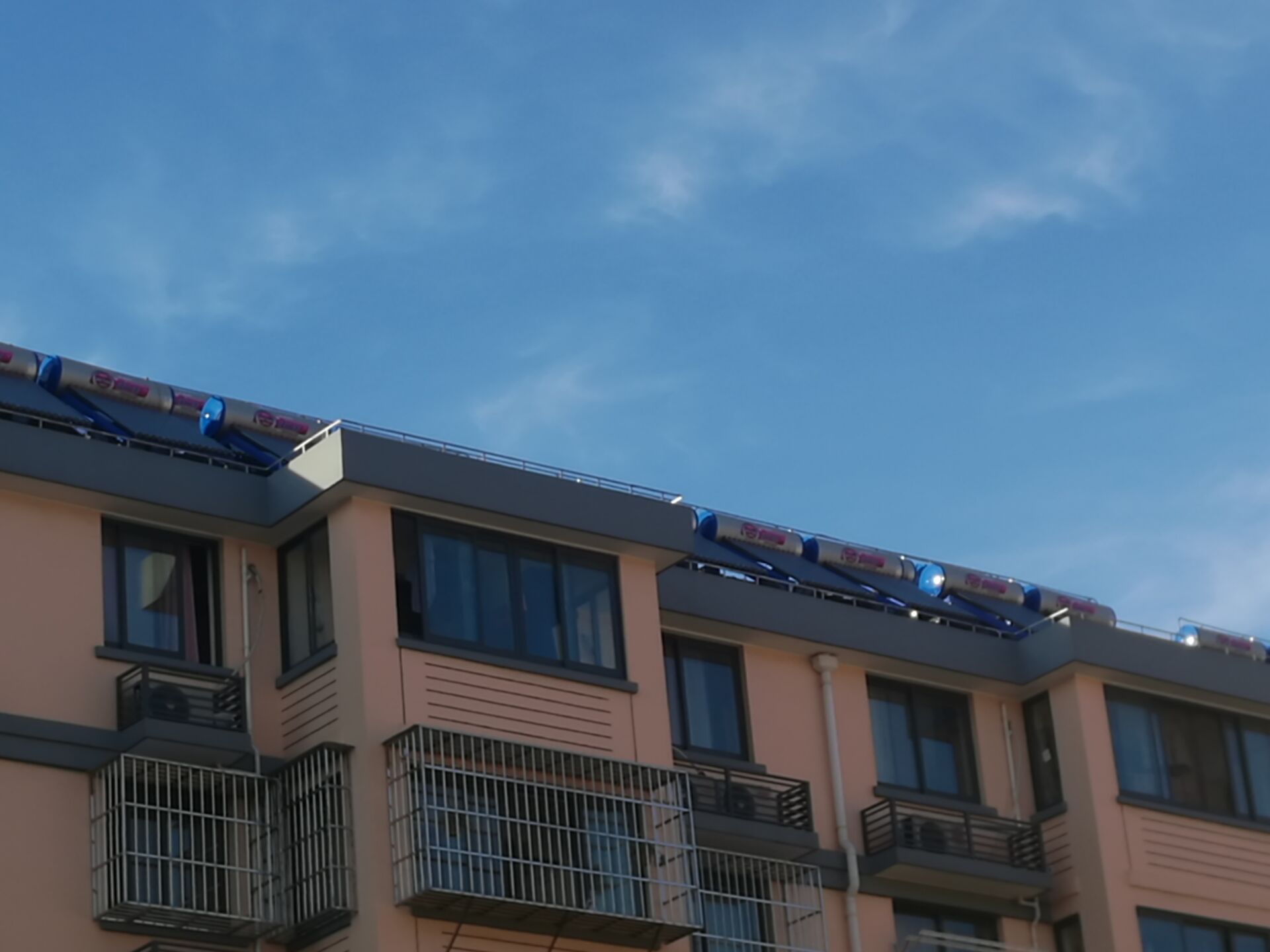 30管家用太陽能熱水器
